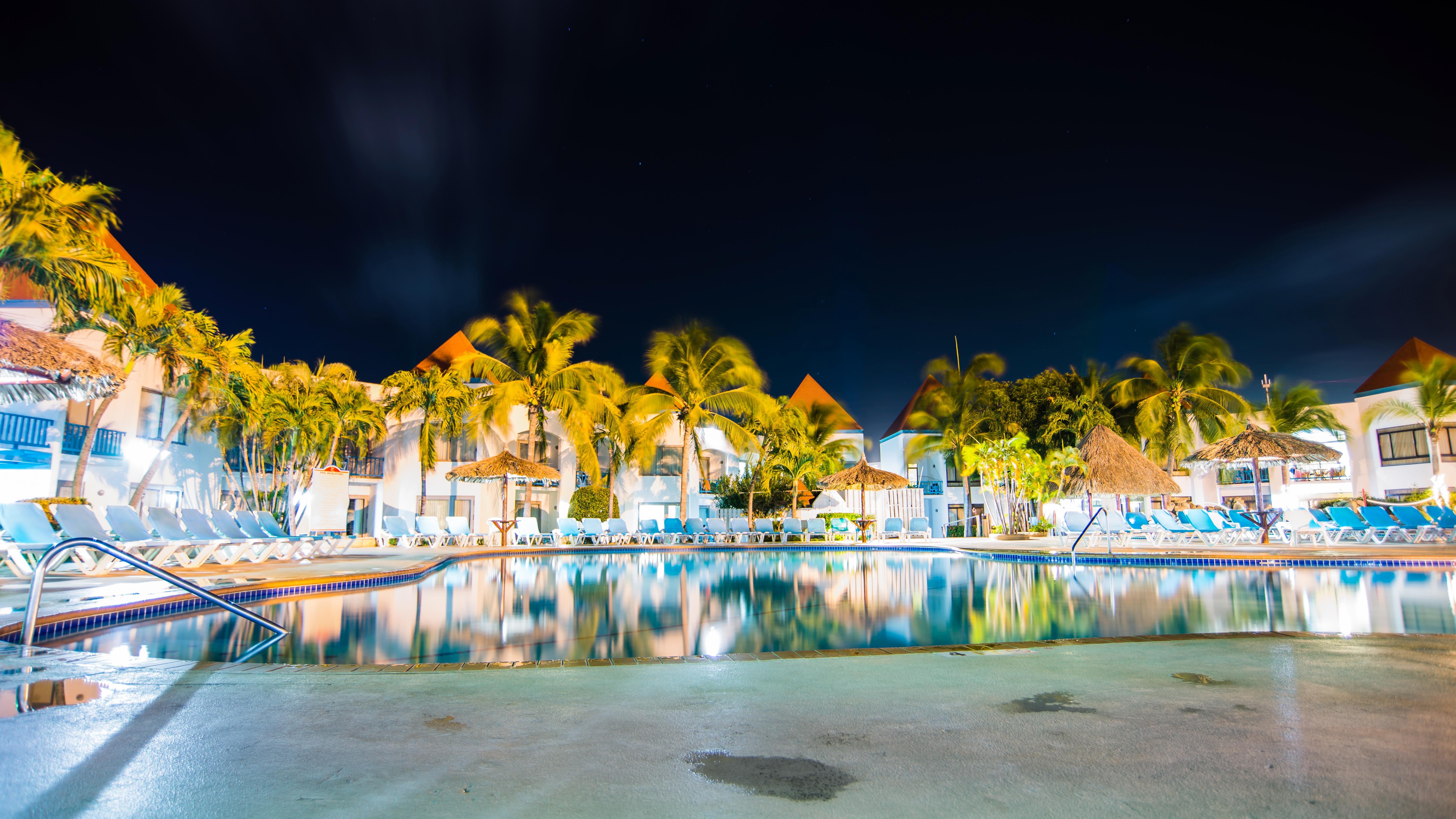 Courtyard By Marriott Aruba Resort Palm Beach Exterior photo