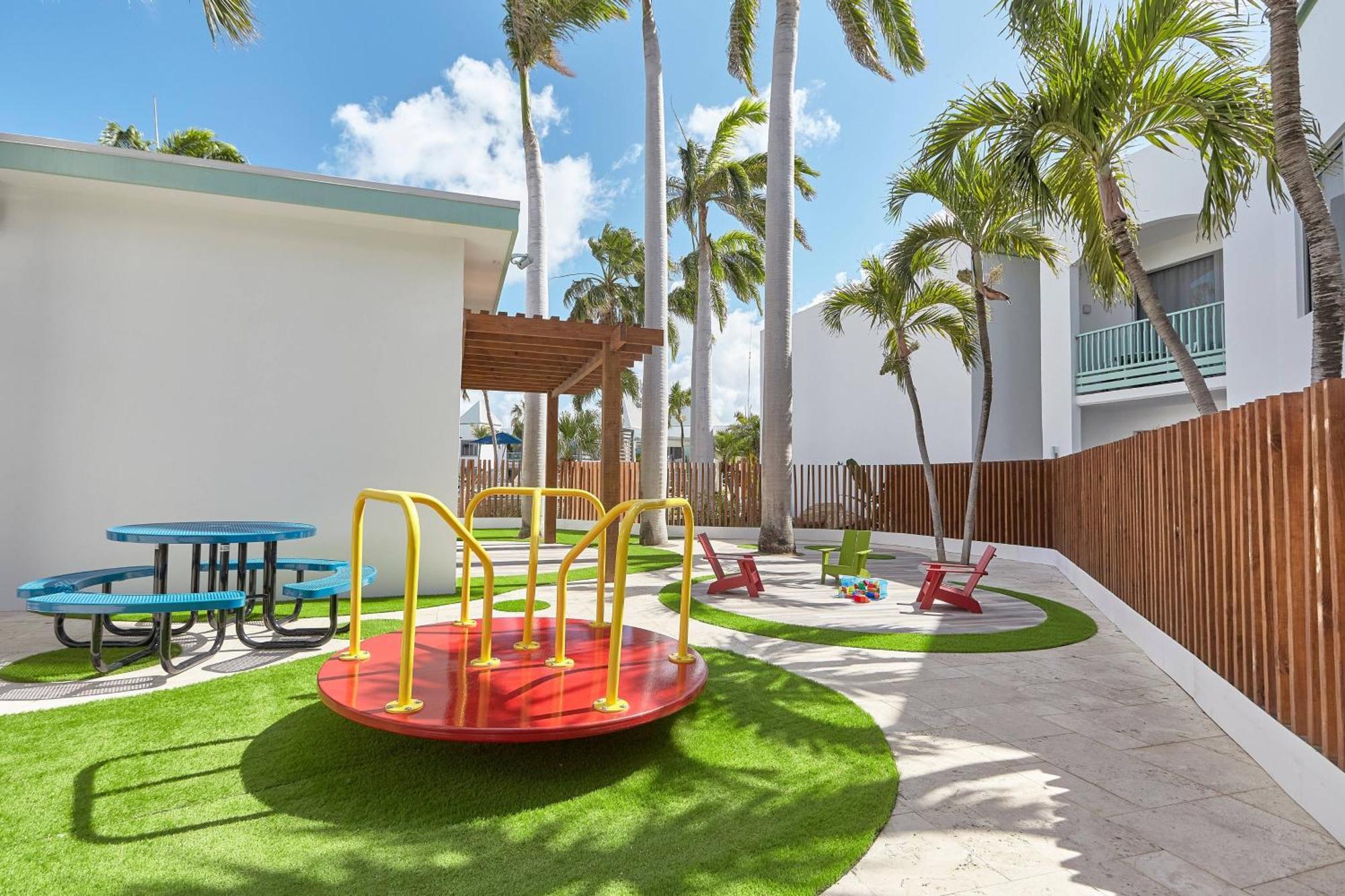 Courtyard By Marriott Aruba Resort Palm Beach Exterior photo