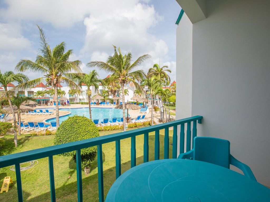 Courtyard By Marriott Aruba Resort Palm Beach Exterior photo