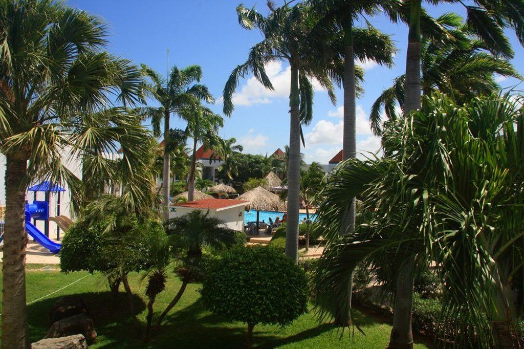 Courtyard By Marriott Aruba Resort Palm Beach Exterior photo